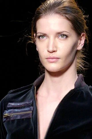 Look 16